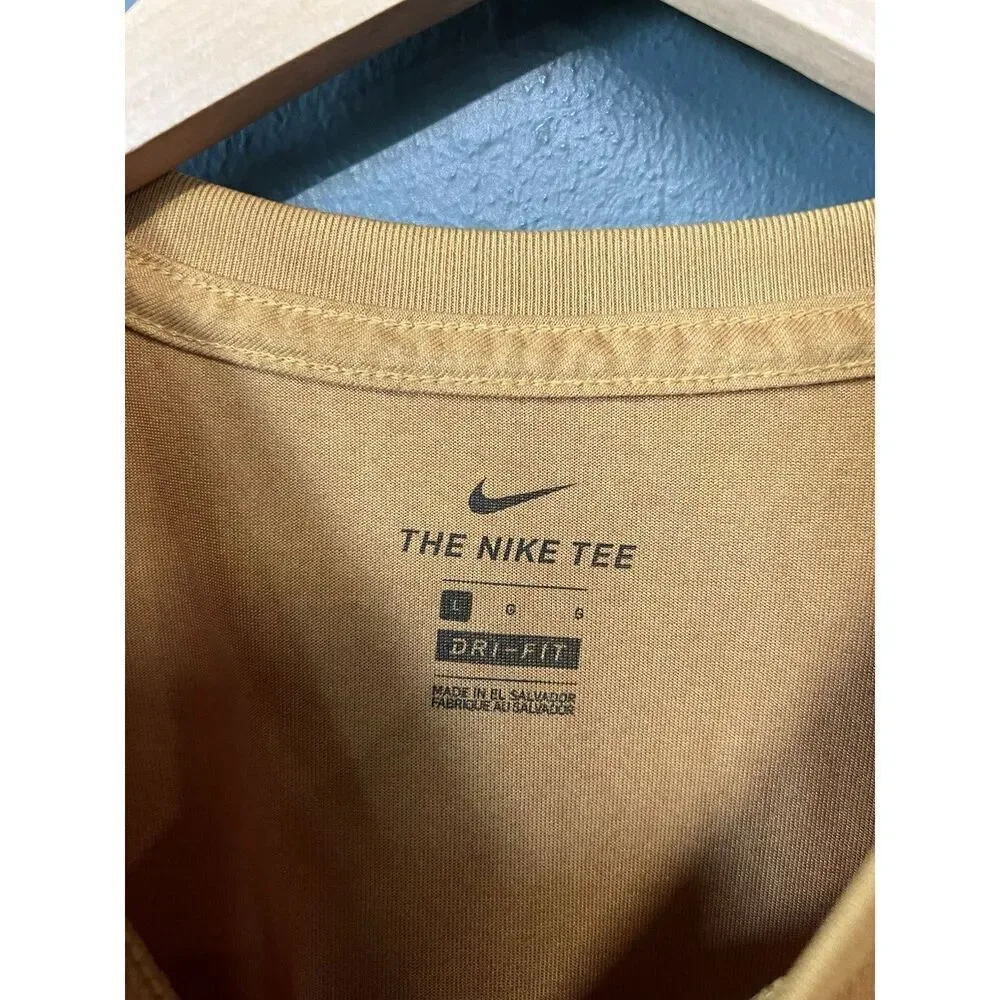 Nike Men’s Yellow Short Sleeve Dri-Fit Athletic T-shirt Size Large